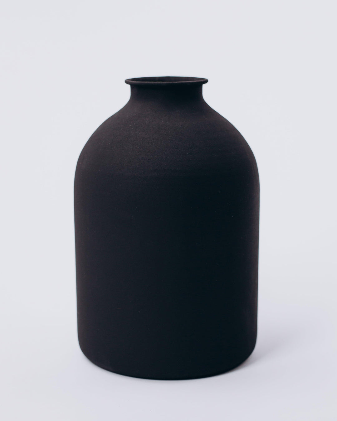 HERA IRON VASE - MATT WHITE - Decovasse